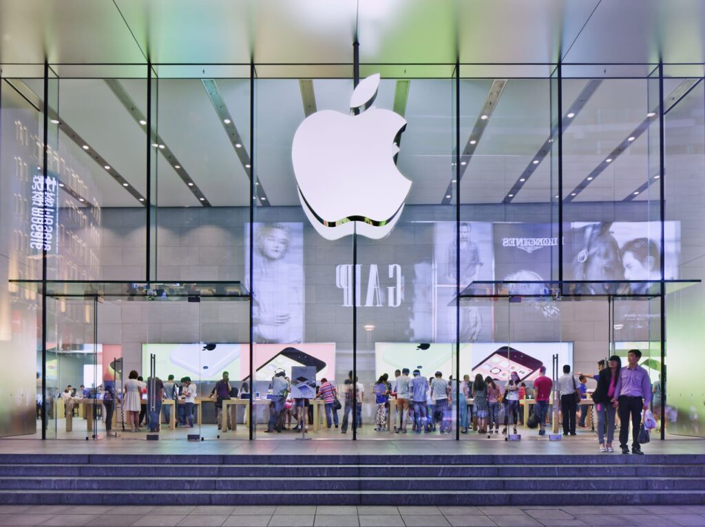 Pic depicting Apple storefront